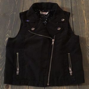 Girls zip up vest